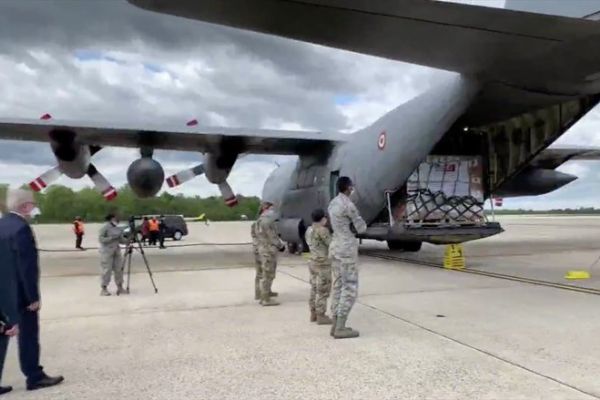 Türkiye'nin ikinci koronavirüs yardım paketi ABD'ye ulaştı