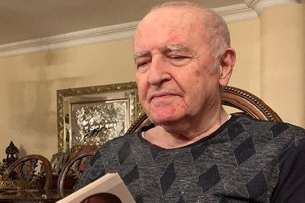 Ünlü Profesör koronadan hayatını kaybetti