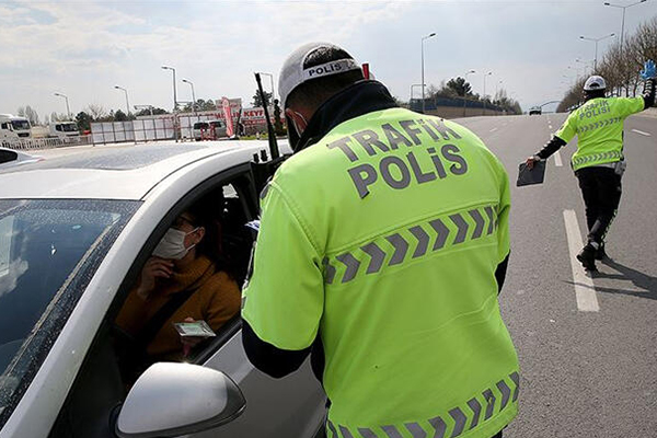 31 kente seyahat kısıtlaması, yarın 24.00'e kadar uzatıldı