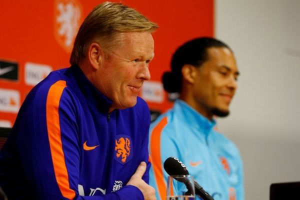 Hollanda Teknik Direktörü hastaneye kaldırıldı