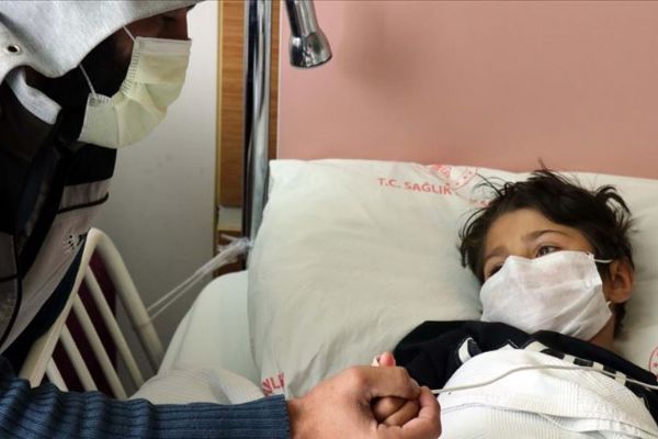 Kalp hastası Suriyeli küçük Rabi Türkiye'de şifa bulacak