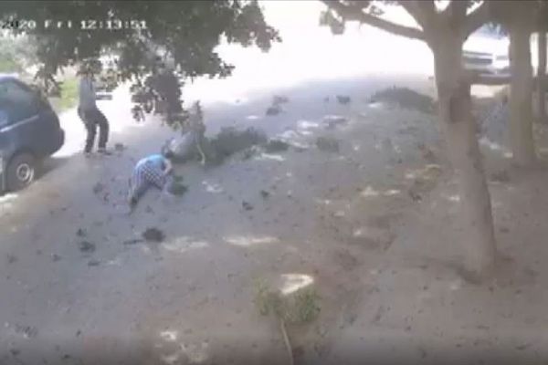 Hafter milislerinin Trablus'ta sivilleri öldürdüğü saldırılar güvenlik kameralarınca kaydedildi