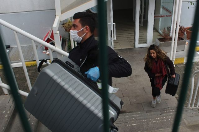 İngiltere'den döndükten sonra Kocaeli'de karantinaya alınan 342 kişi tahliye edildi