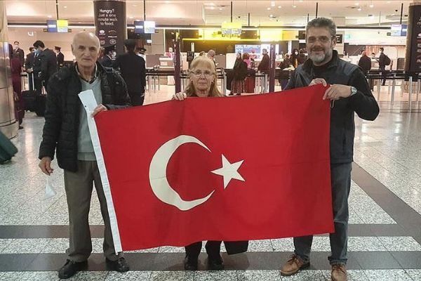 Avustralya'daki Türk vatandaşları özel seferle yurda dönüyor