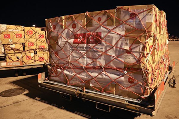 Bir ülkeye daha yardım gönderildi