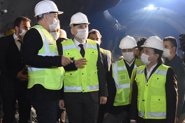 Bakan Karaismailoğlu: Ankara-İstanbul arası 14 dakika kısalacak