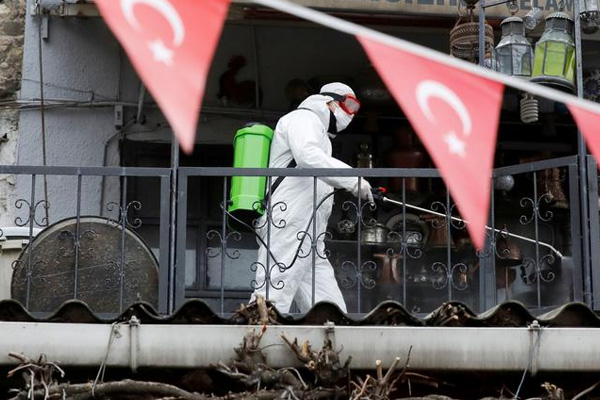 Bilim Kurulu Üyesi Çelik uyardı: Koronavirüs korku sendromu başladı