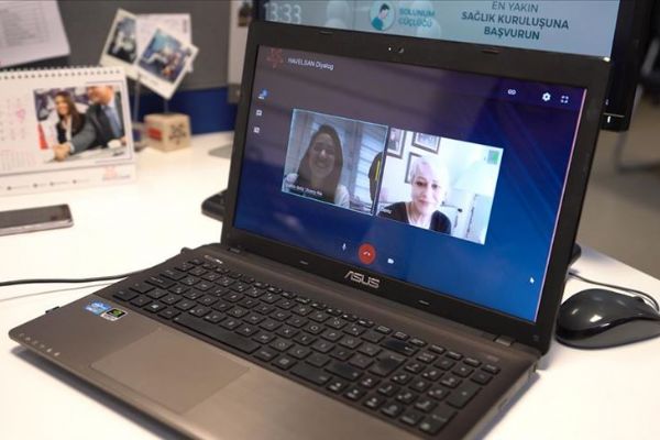 Yerli yazılımla renkli Anneler Günü kutlamaları