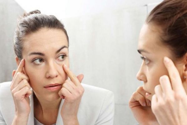 Gözlerdeki torbalanmalara dikkat