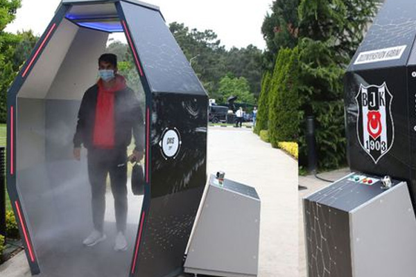 Beşiktaş'ın dezenfektan kabini Avrupa basınında