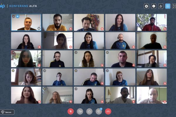 Turkcell’lilerin engel tanımayan sohbeti