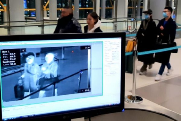 Koronavirüs sonrası yeni dönem: Havalimanlarında hızlı kitler ile yolculara test yapılacak