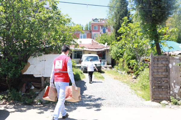 Kızılay'a Tavuk Dünyası desteği