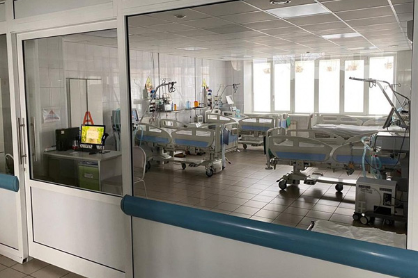 Üzerine tükürüldü; koronavirüse yakalanarak hayatını kaybetti