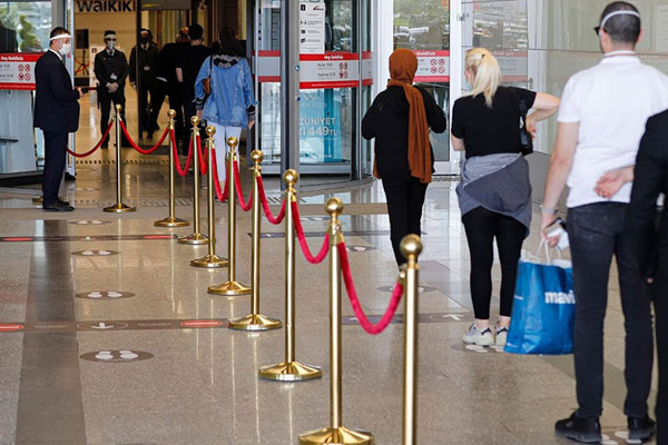 ''Korkutan'' rakam! Pazartesi günü AVM'lere giden kişi sayısı belli oldu