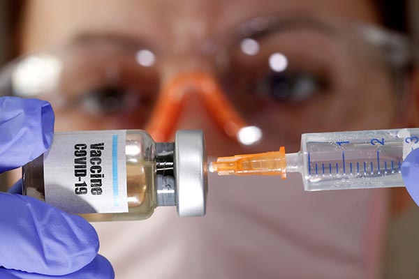 Şimdi 'aşı milliyetçiliği' tartışılıyor! Koronavirüs aşısı ilk önce Amerikalılara satılacak