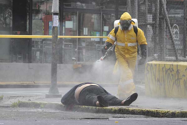 Quito'da, Wuhan'ı aratmayan 'ürküten' görüntü!