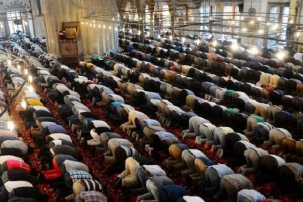 Cuma Namazı ne zaman kılınacak?