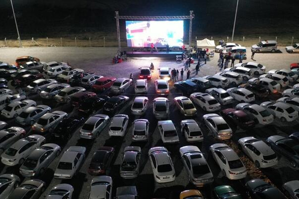 “Arabalı Sinema” etkinliğine büyük ilgi