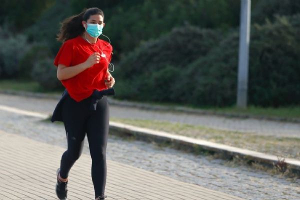 Uzmanından önemli uyarı: Maskeyle spor yapmak ölümcül olabilir