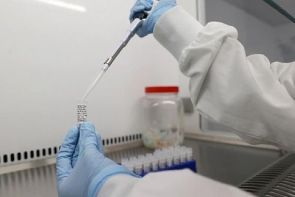 Oxford uzmanlarından kritik koronavirüs açıklaması: Aşı kısmi koruma sağlıyor