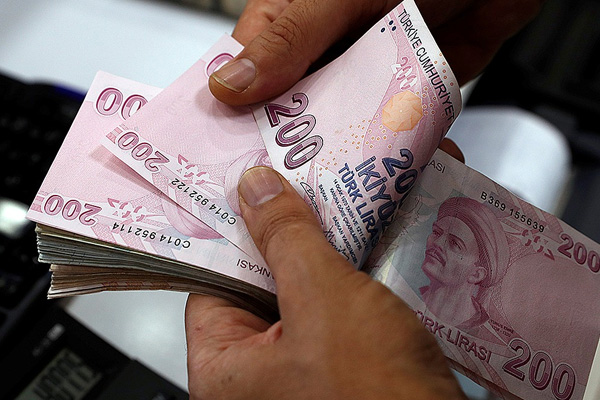 Cumhurbaşkanı Erdoğan imzaladı: Yüzlerce ürüne ek gümrük vergisi