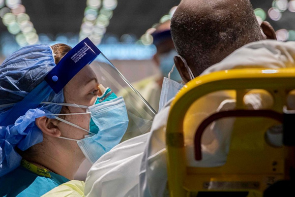 2 milyon insan koronavirüsü yenmeyi başardı