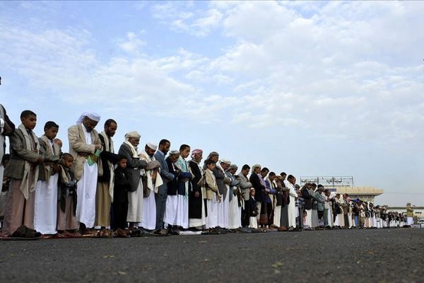 Yemen'de halka çağrı: Bayram namazını evde kılın
