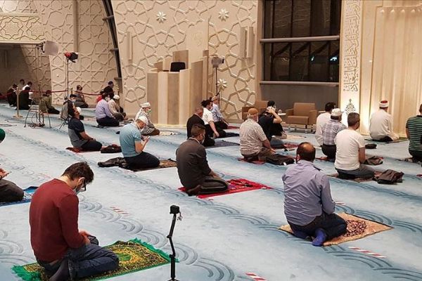 Almanya'da bu yılki ramazanın ilk teravih namazı kılındı
