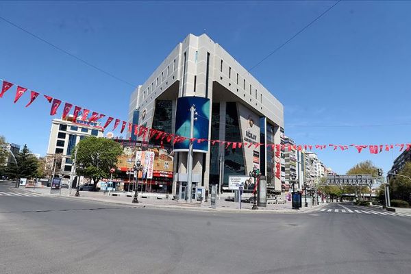 Başkentte kuvvetli rüzgar beklentisi nedeniyle sarı uyarı