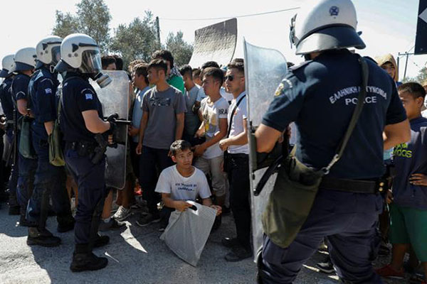 'Yunanistan, sığınmacıları zorla Türkiye’ye gönderiyor'