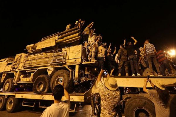 Vatiyye Askeri Hava Üssü’nde imha edilen Pantsir Trablus’ta sergilendi