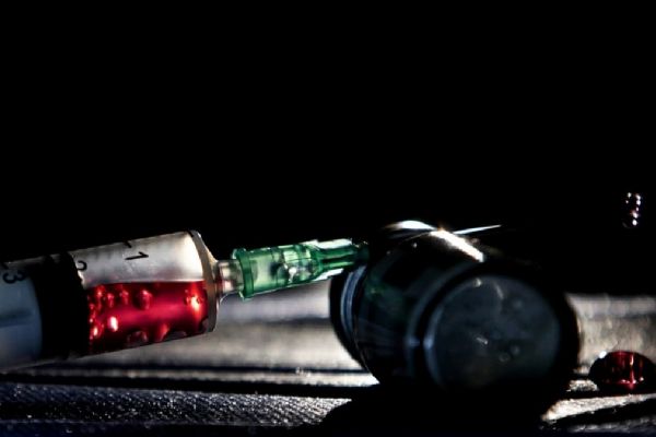 Eski Harvard profesörü: Aşı yakın zamanda bulunmayacak