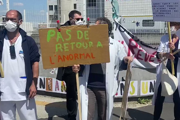 Fransa'da sarı yelekliler ile sağlık çalışanlarından ortak protesto