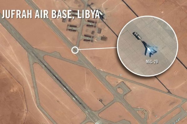 Rusya'nın darbeci Hafter'e gönderdiği MiG-29 savaş uçağı uydu görüntüleriyle ortaya çıktı