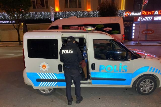 Düzce'de sokağa çıkma yasağını delen 7 kişiye ceza uygulandı