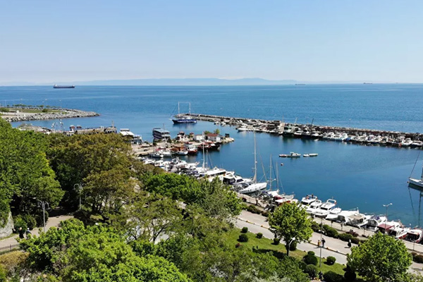 Avcılar sahilden Uludağ izlendi