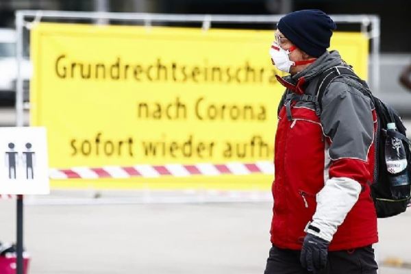 Almanya'da koronavirüs bilançosu: Can kaybı 8 bin 371'e yükseldi