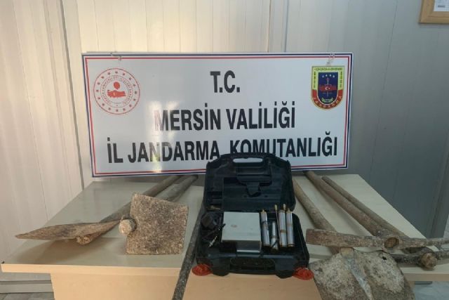 Mersin'de izinsiz kazı yapan 3 kişi yakalandı