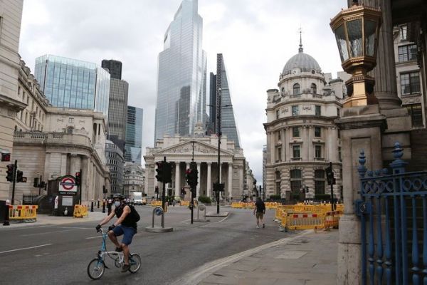 İngiltere'de korona virüsten ölenlerin sayısı daha mı fazla, ölümler gizleniyor mu?