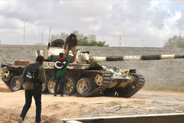 Libya ordusu başkent Trablus’un güneyindeki Ayn Zara'da kontrolü sağladı