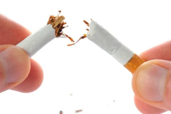 Uzmanlar uyarıyor: Sigara dumanı virüs getirebilir