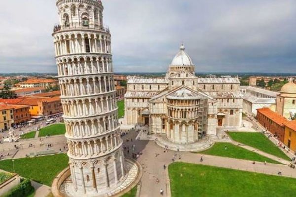 Pisa Kulesi yeniden açıldı