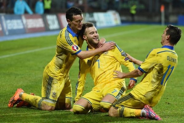 Ukrayna futboluna ikinci kez koronavirüs engeli