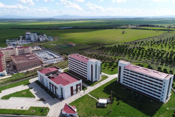 Bandırma Onyedi Eylül Üniversitesi'nden öğrencilere jest