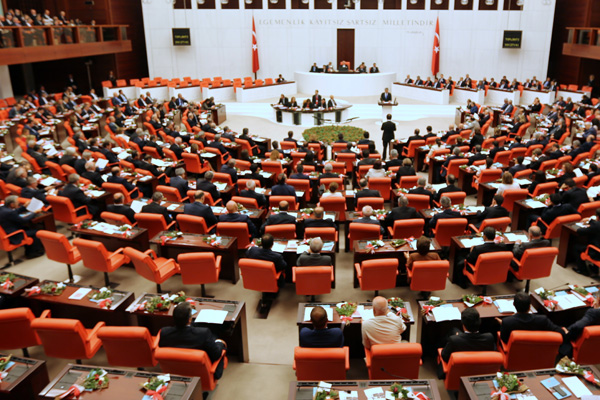 TBMM 48 gün sonra yeniden mesaiye başlıyor