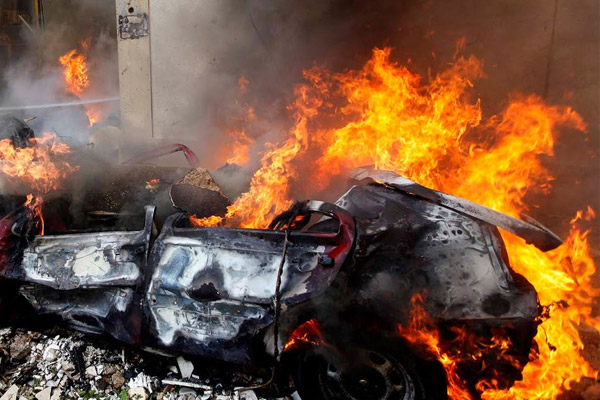Halep yoğun bombardıman altında