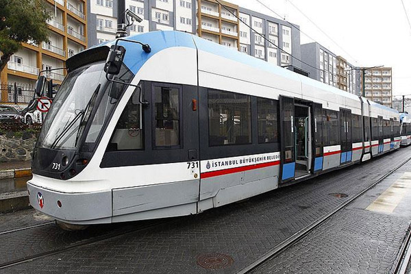Elektrik arızası tramvay seferlerini aksattı