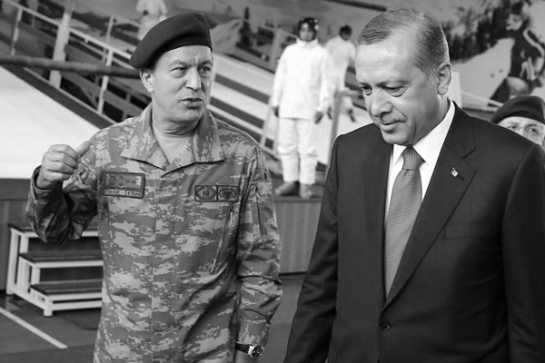 'Türkiye'de ordu tekrar güç kazanıyor'