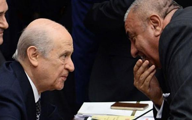 Dokunulmazlık gecesinde dikkat çeken kare